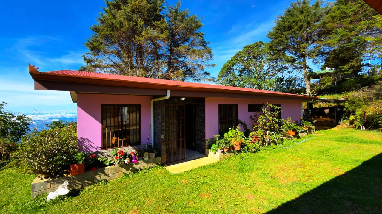 Beautiful Mountain Home with fantastic Panoramic Views in Pérez Zeledón. — photo 5