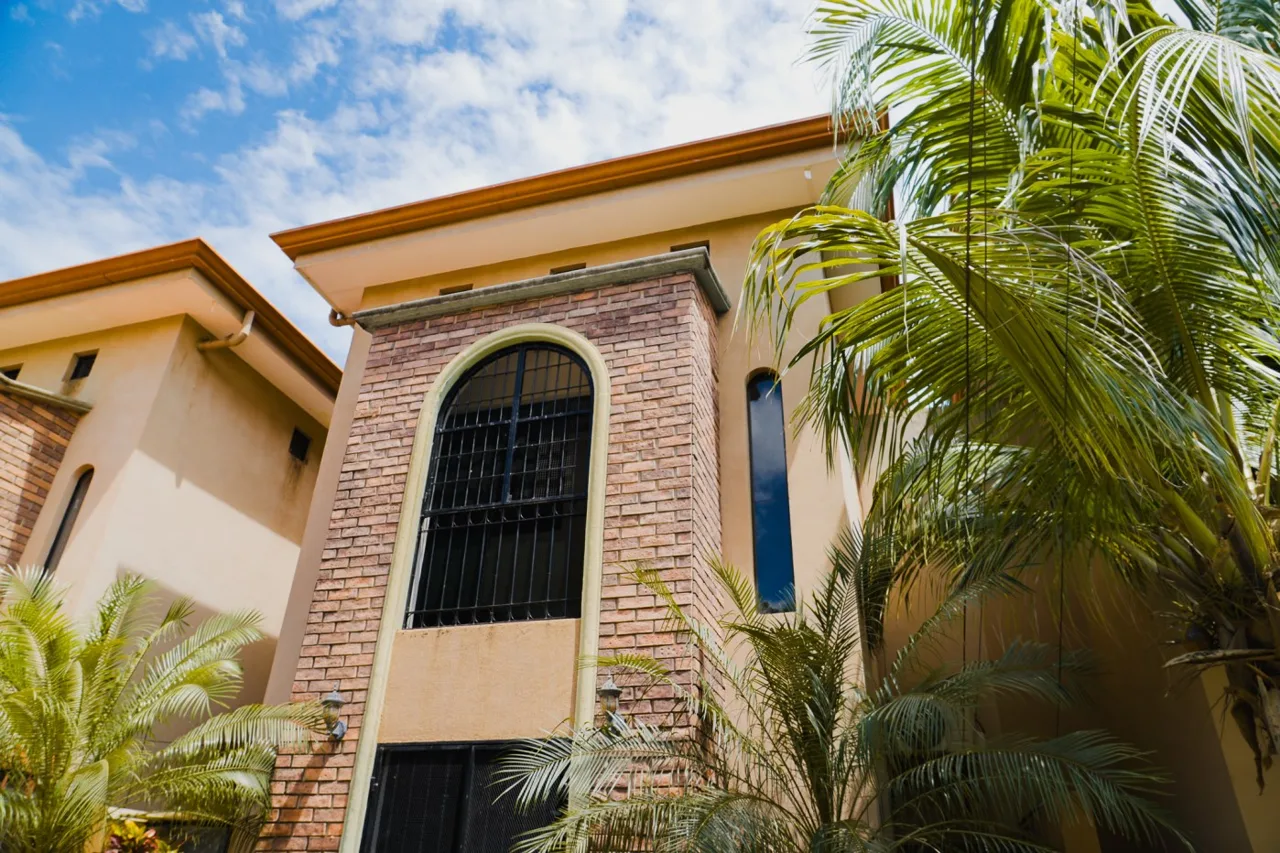 Isabel Condo 2-Bedroom, 2-Story Condo Moments from the Beach