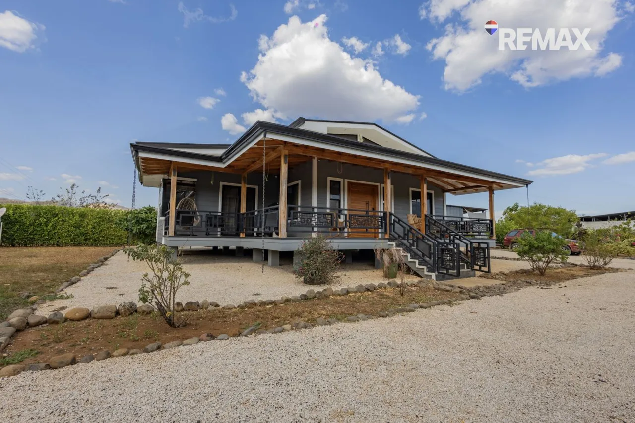 Multi-Unit Property on 4,903 m² in Casitas, Nicoya – 2 Homes + Subdivided Sections + Investment Potential