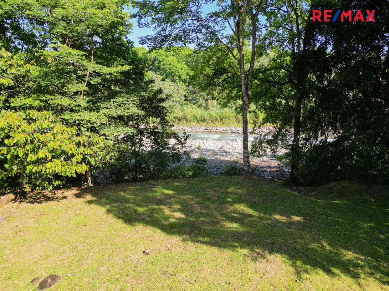Beautiful 3829 m2 Property with the Naranjo River in Your Garden - Near Quepos