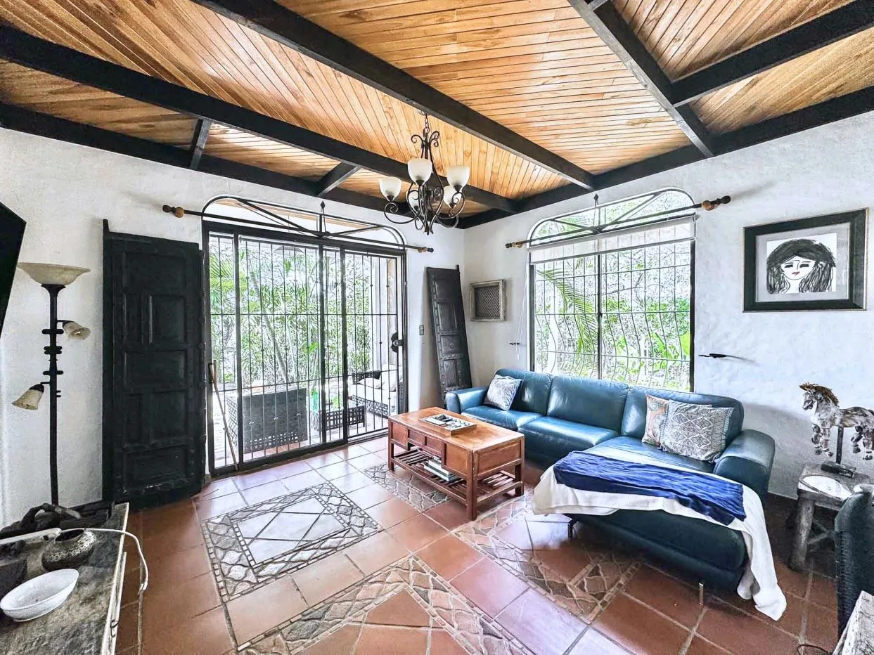 Casa Hidden Paradise | Suburban Living — photo 4