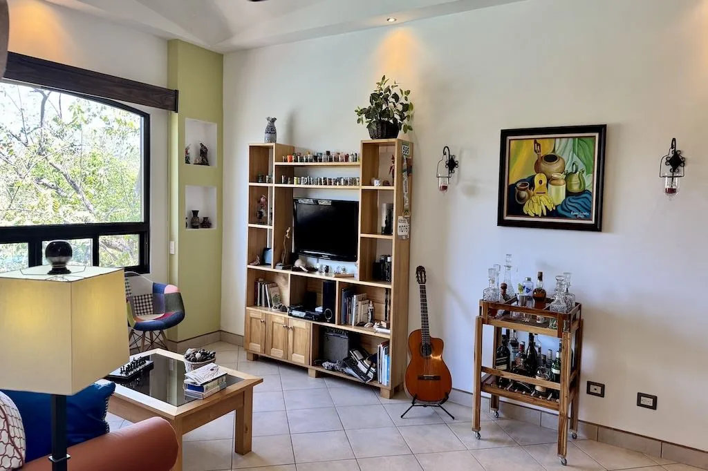 Best Deal at The Oaks ~ Lowest Priced Condo Available!