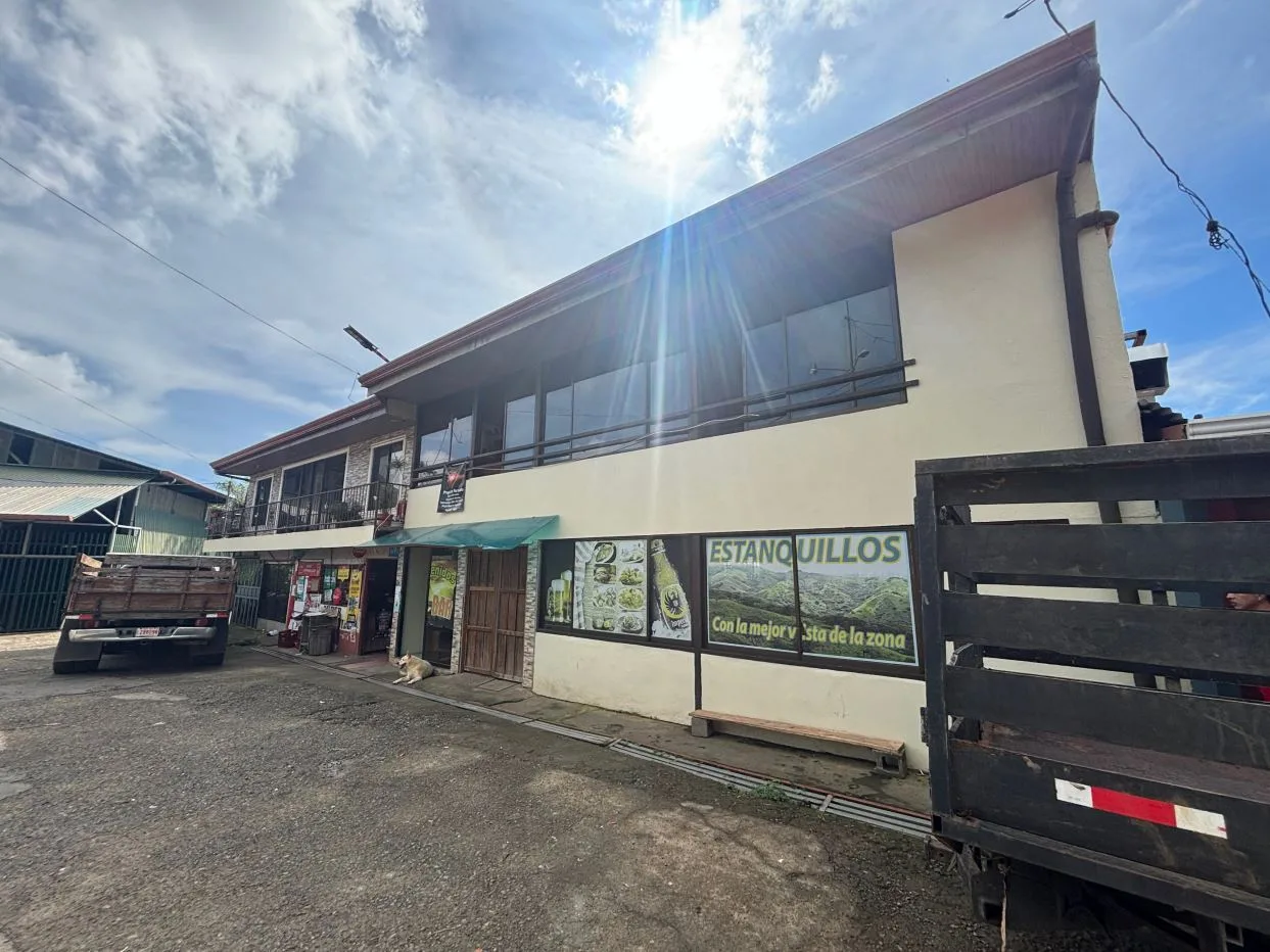 Great commercial-residencial supermarket, bar restaurant, home, etc. mixed zoning