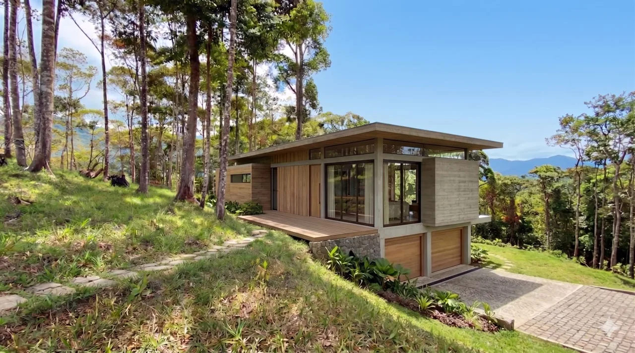 For Sale: Beautiful Mountain 730,06m2 Residential Lot in Quebradas - CR