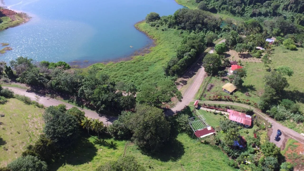 Lakefront property for sale at Lake Arenal, Guanacaste, Costa Rica