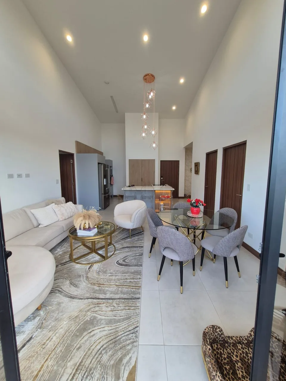 Modern Penthouse-Style Apartment with Double-Height Ceilings and Luxury Amenities in Santa Ana
