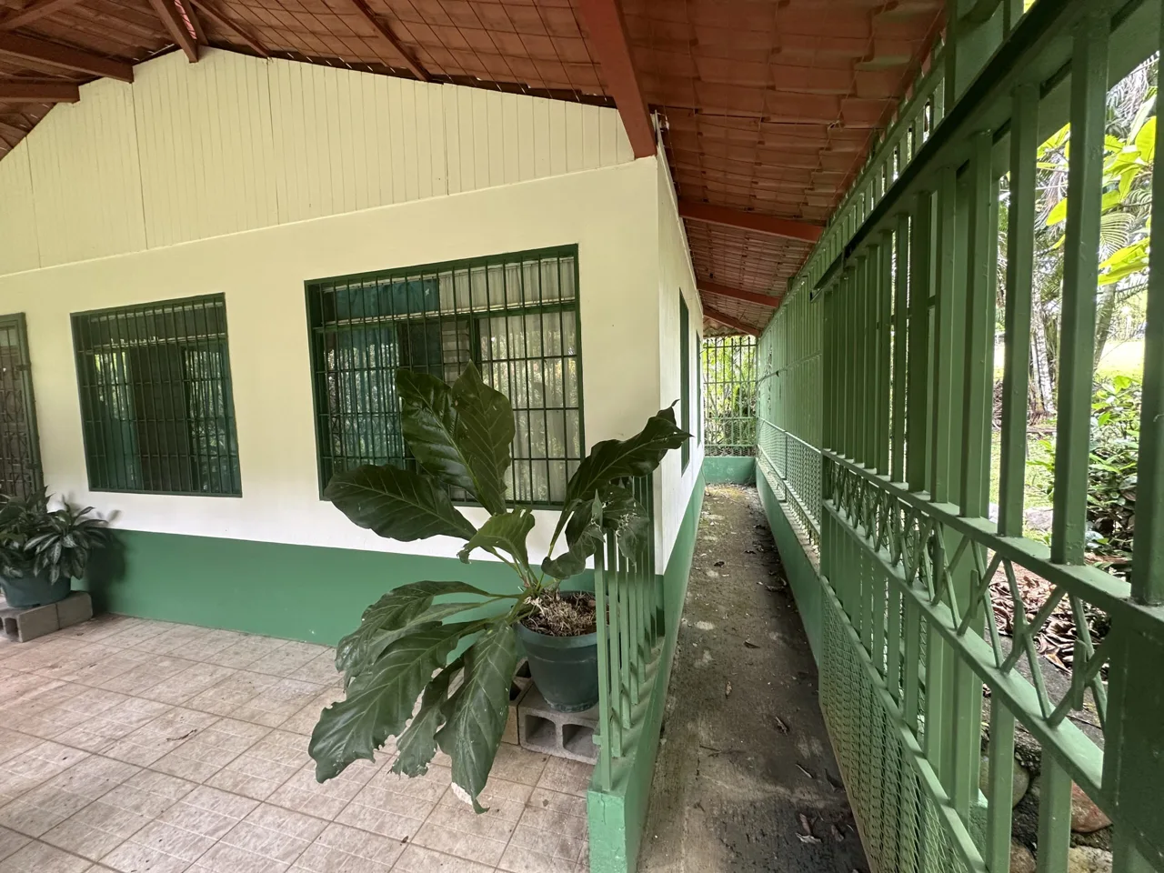 Country Estate for Sale in Turrubares, Laguna – Calle El Ebais, with BBQ Ranch and Two Small Homes