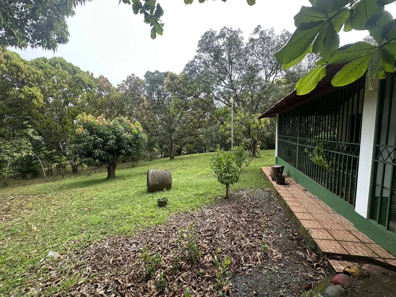 Country Estate for Sale in Turrubares, Laguna – Calle El Ebais, with BBQ Ranch and Two Small Homes — photo 3