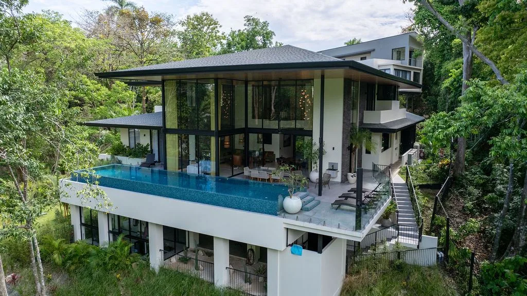 Luxury Living in Manuel Antonio's Prestigious La Reserva – Casa Jasmine