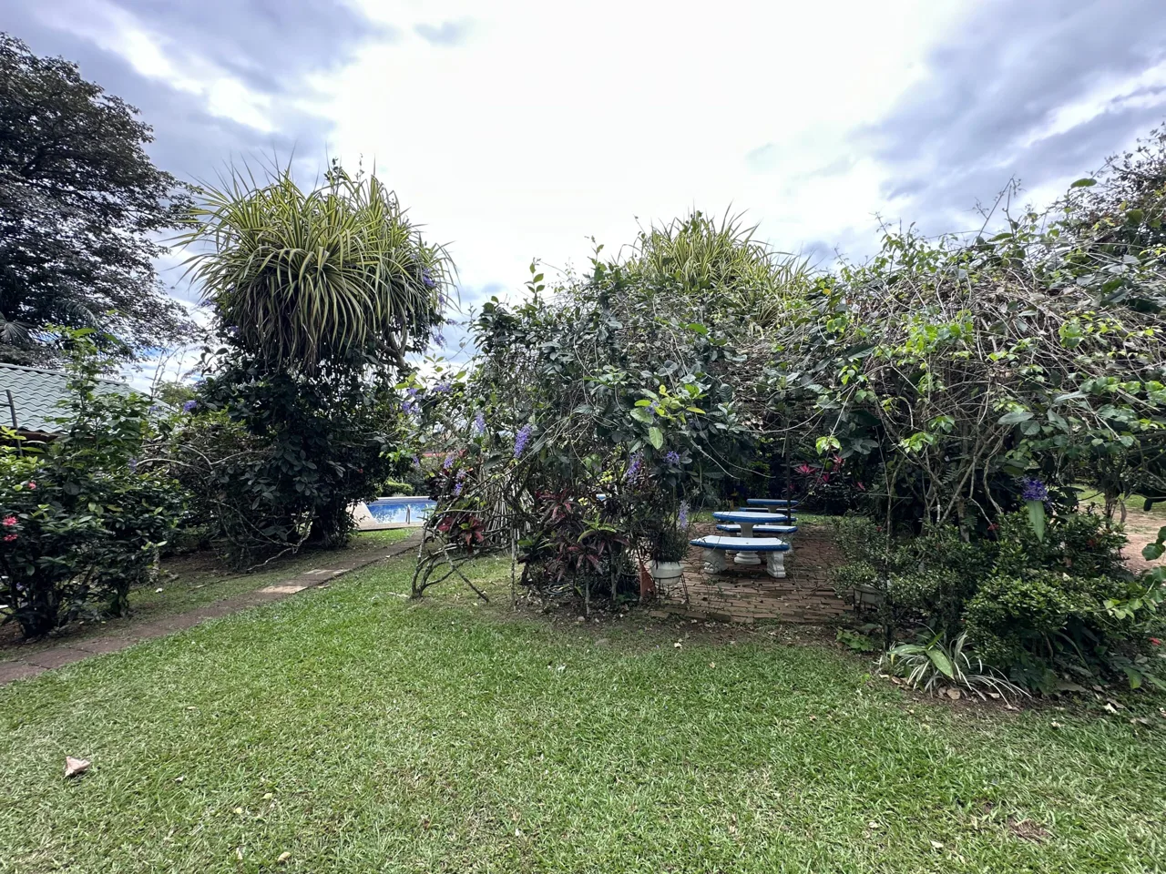 Discover Your Paradise in San Mateo de Alajuela!