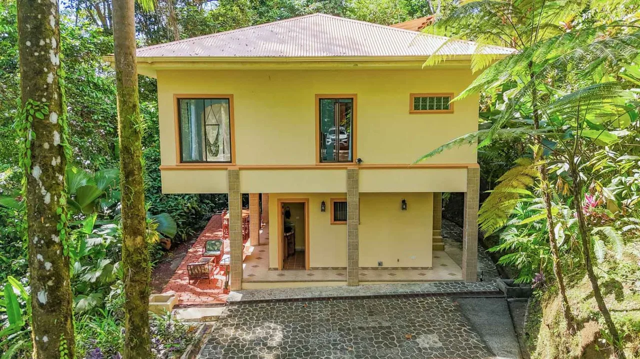 3 Bedroom Rainforest Home in Ojochal With River &amp; Waterfall | 3.5 Acres Private