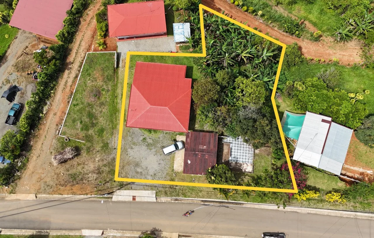 Beautiful Remodeled House For Sale In Santa Elena Perez Zeledon — photo 2
