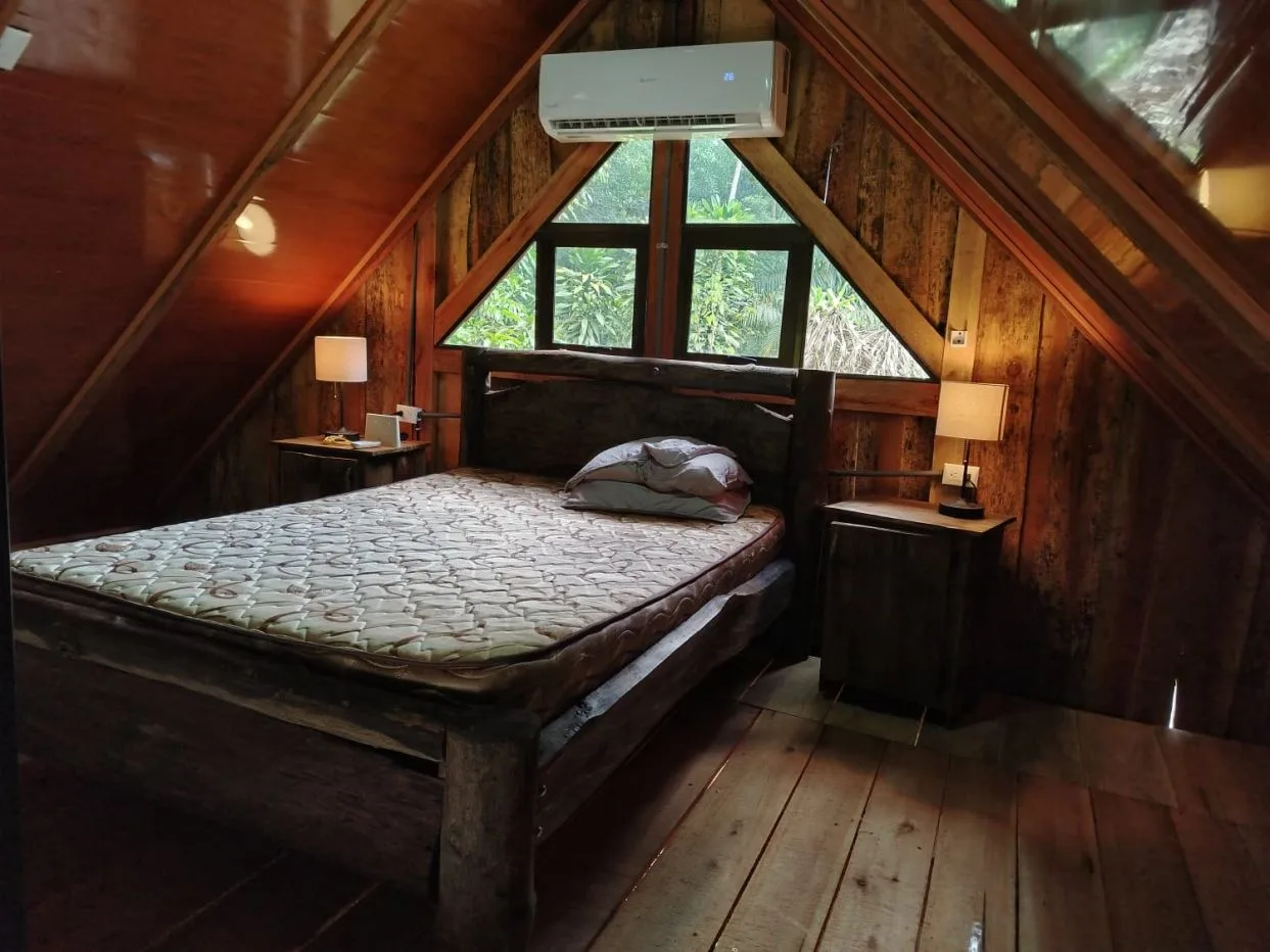 Soulful Retreat - Peaceful Cabin for sale with Creek, Garden &amp; Complete Privacy — photo 3