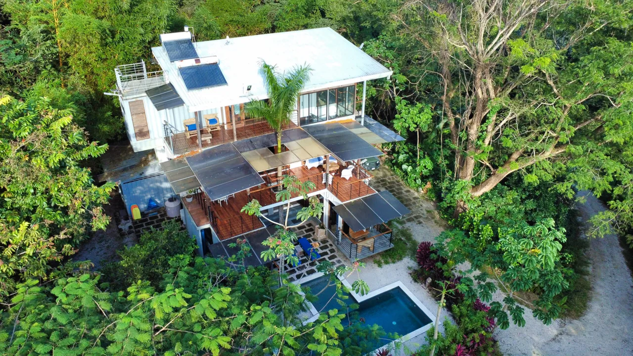 506 TennisCourt, Jawa Ecolodge &amp; Skawak Jungle House: Your Eco-Paradise in Nosara