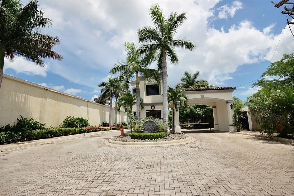 Move-In Ready 2-Bedroom Condo Minutes from Tamarindo Beach