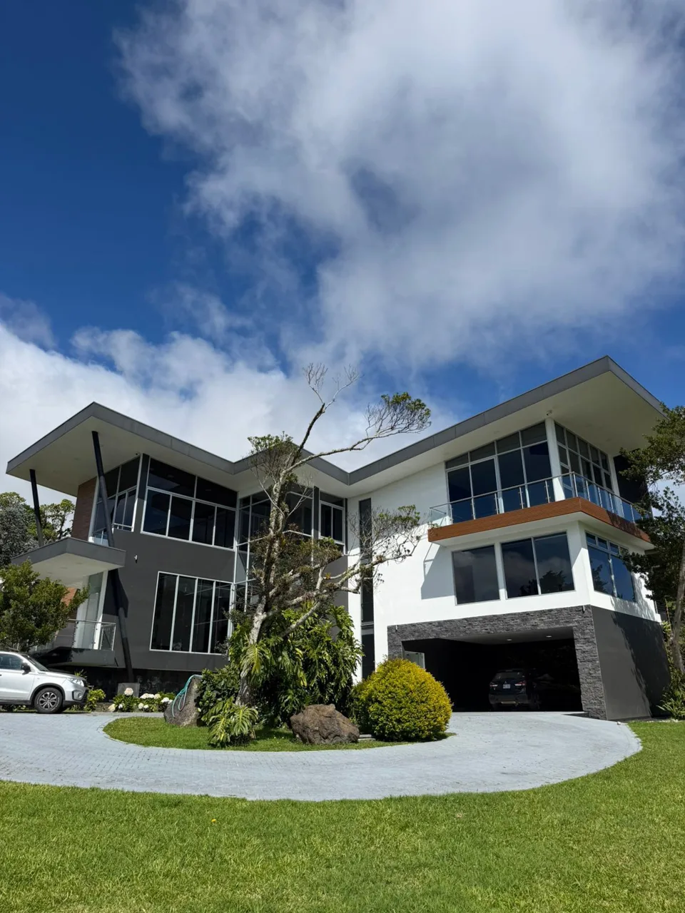 Exclusive Three-Story Luxury Residence in a Prime Location
