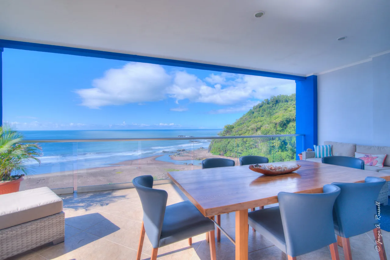 Jaco Stunning Oceanfront Condo