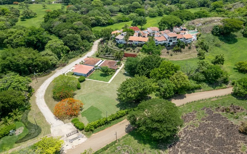 PRICE REDUCTION! Colinas de Golf 20 ~ Mountain Views Top Floor Unit