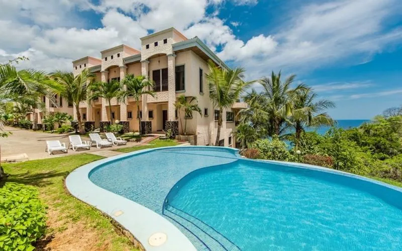 Flamingo Condominiums ~ Become Familiar with the Area