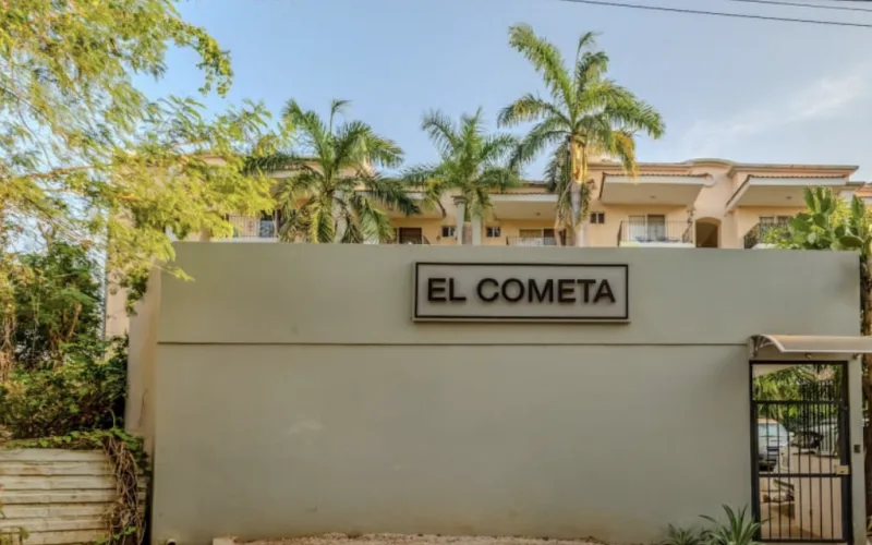 El Cometa 2 ~ 1 Bedroom Condominium in the Heart of Tamarindo