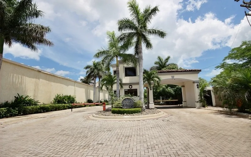 Move-In Ready 2-Bedroom Condo Minutes from Tamarindo Beach