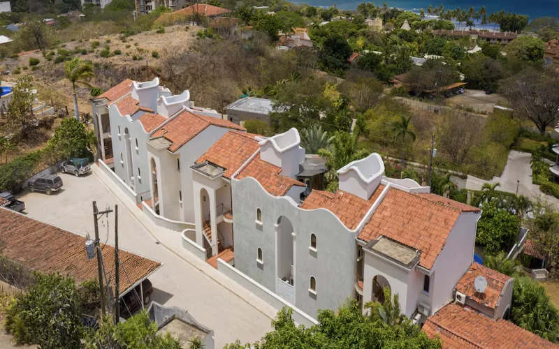 Monte Perla 13 ~ Elegant Poolside Home Just Steps from Tamarindo Beach