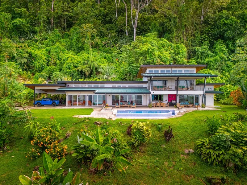 5 Bed Single Family Homes For Sale in Uvita