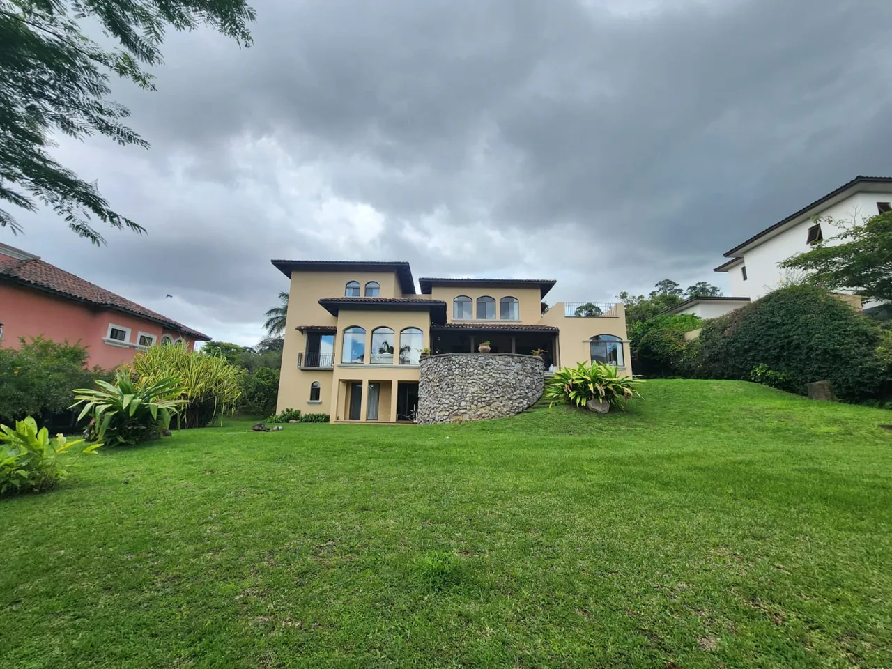 4 Bed Developments For Sale in Curridabat
