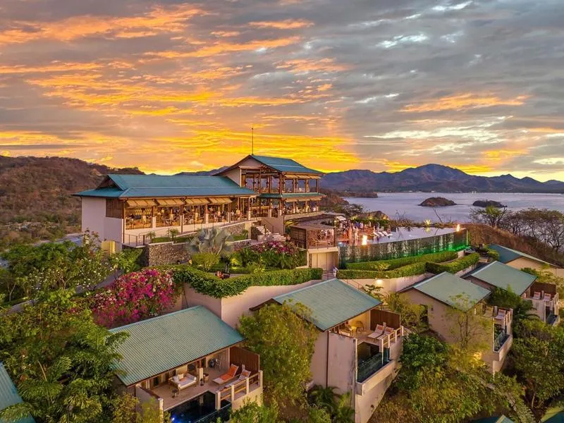 4 Bed Condo For Sale in Playa Danta
