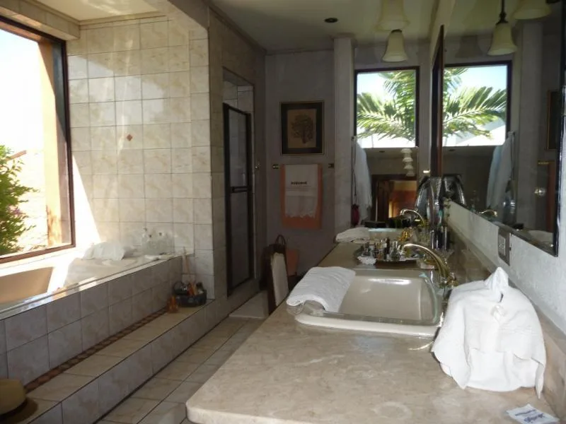 4 Bed Single Family Homes For Sale in La Uruca — photo 3