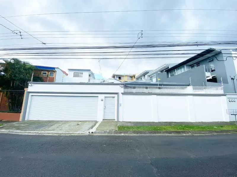 5 Bed Single Family Homes To Rent in Curridabat