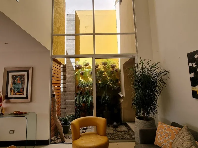 3 Bed Condo For Sale in Santa Ana
