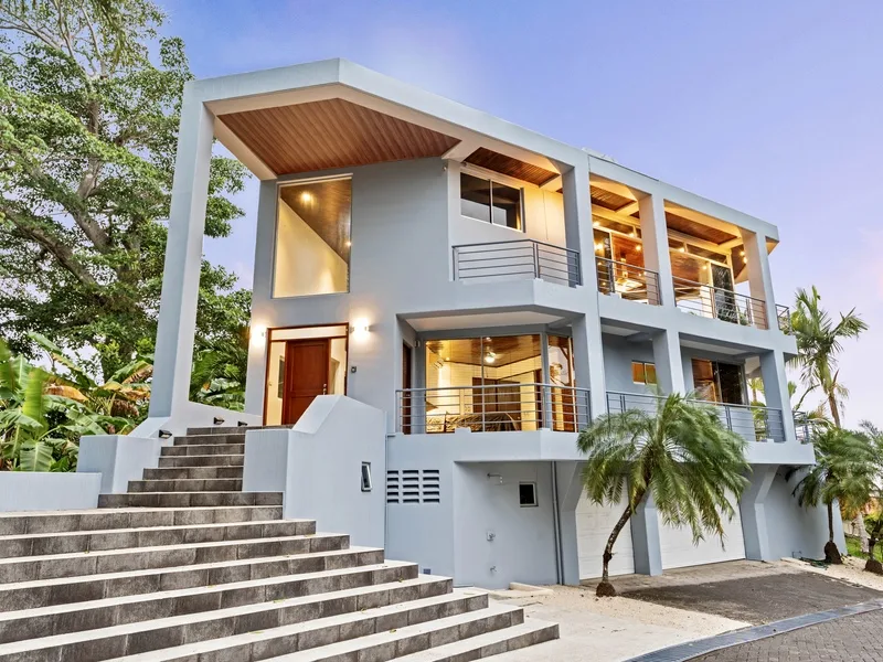 5 Bed Single Family Homes For Sale in Punta Leona