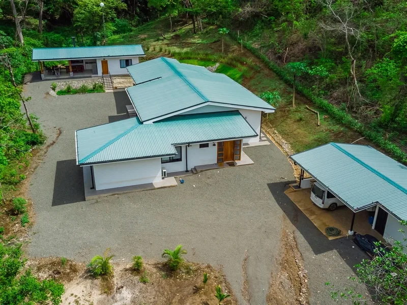 4 Bed Single Family Homes For Sale in Portegolpe