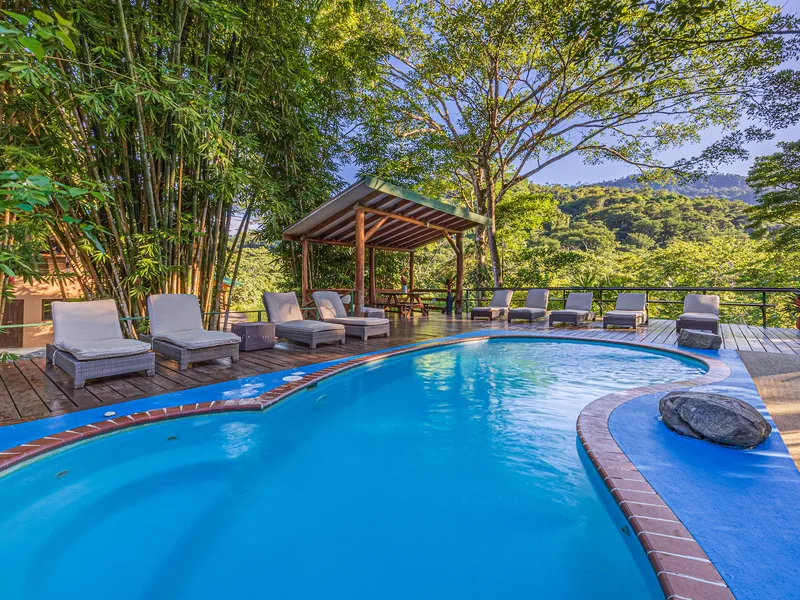 15 Bed Hotel / Leisure For Sale in Uvita