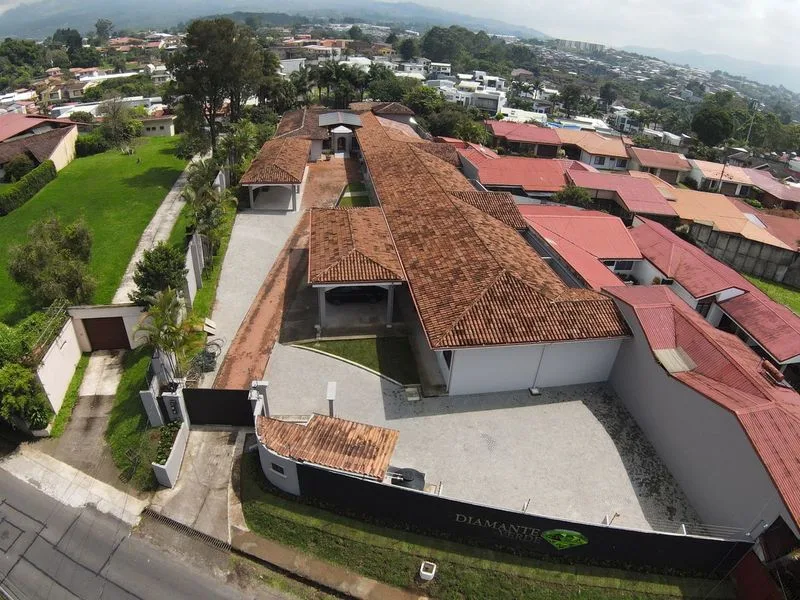 2 Bed Condo To Rent in Montes de Oca