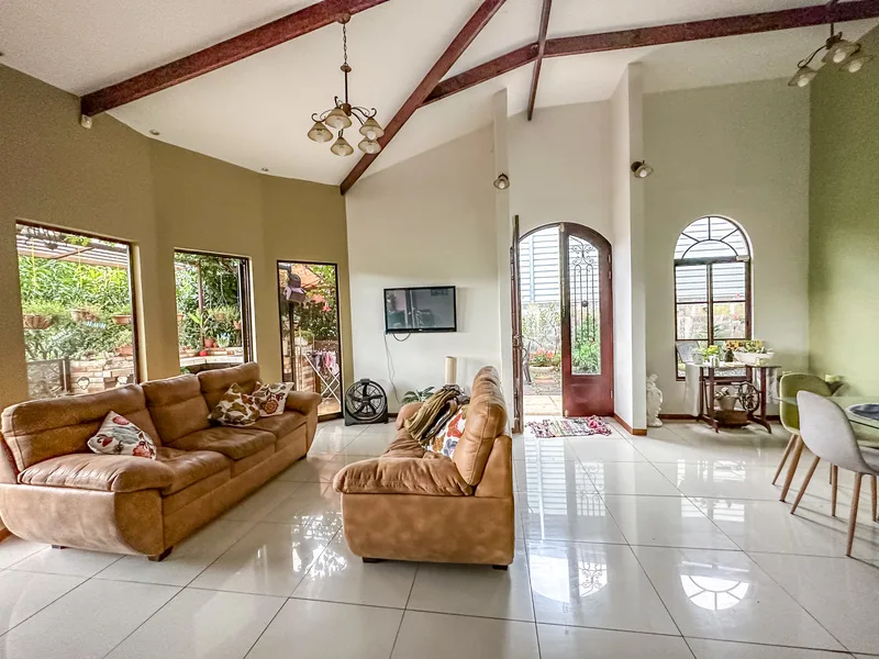 4 Bed Single Family Homes For Sale in Perez Zeledon — photo 5