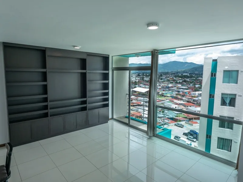 3 Bed Condo For Sale in San Jose — photo 3