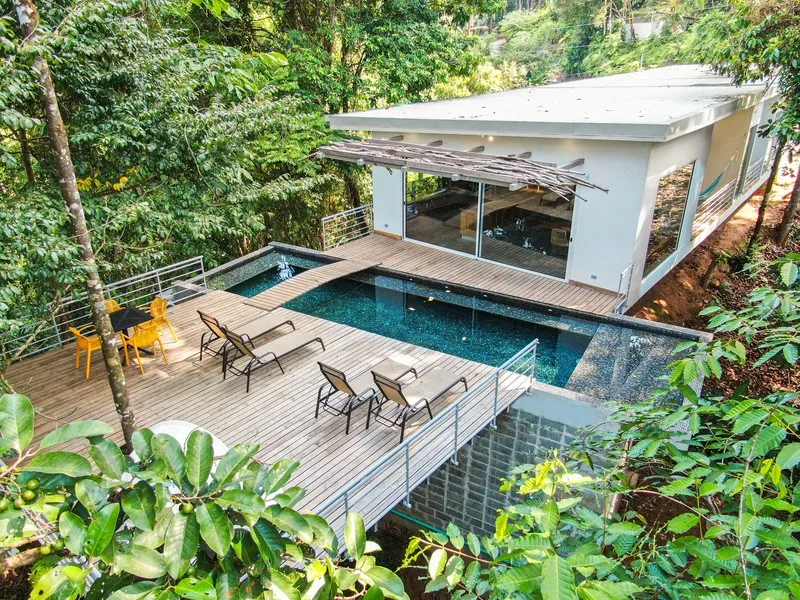 4 Bed Single Family Homes For Sale in Savegre