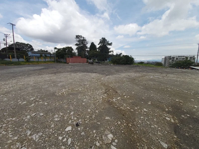 1 Bed Commercial To Rent in Curridabat