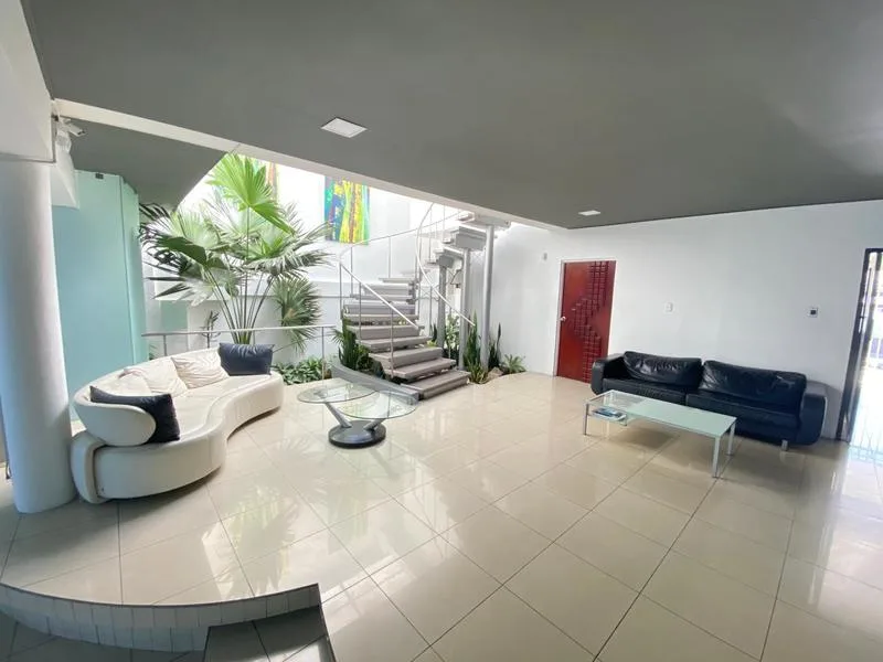 20 Bed Commercial For Sale in Los Yoses