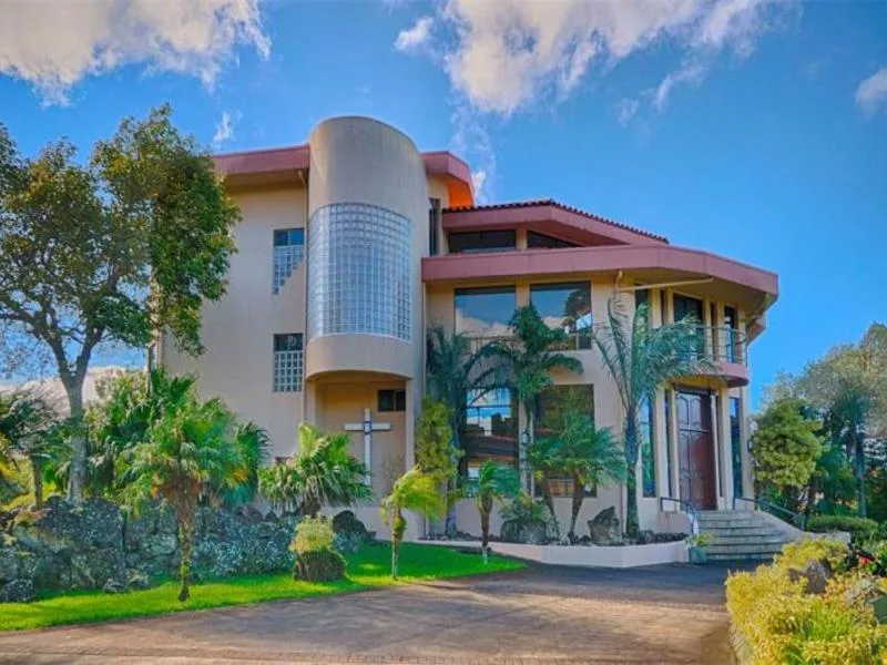 5 Bed Single Family Homes For Sale in San Rafael