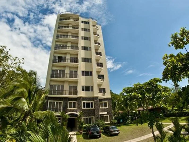 2 Bed Condo For Sale in Herradura