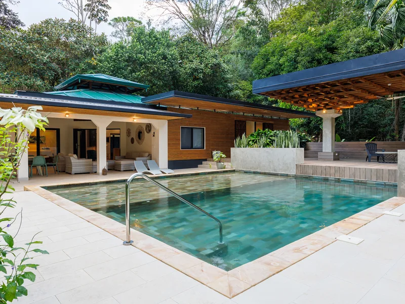 8 Bed Hotel / Leisure For Sale in Ojochal