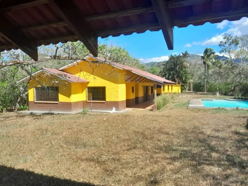 4 Bed Single Family Homes For Sale in Brasil De Mora