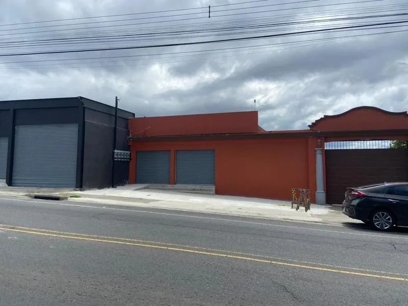 1 Bed Commercial To Rent in Santo Domingo