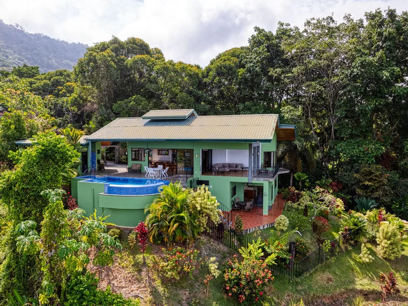 4 Bed Single Family Homes For Sale in Dominical
