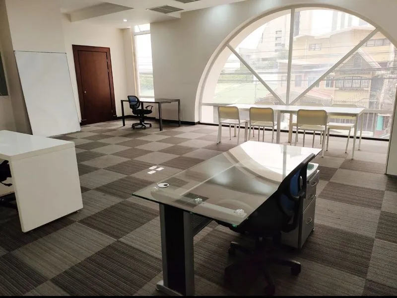 1 Bed Commercial For Sale in La Sabana — photo 2