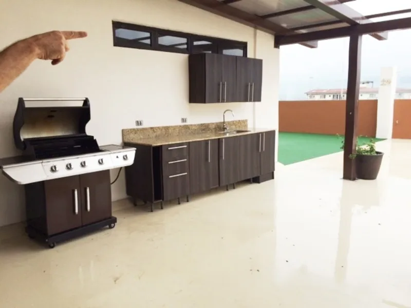 1 Bed Commercial For Sale in La Sabana — photo 4