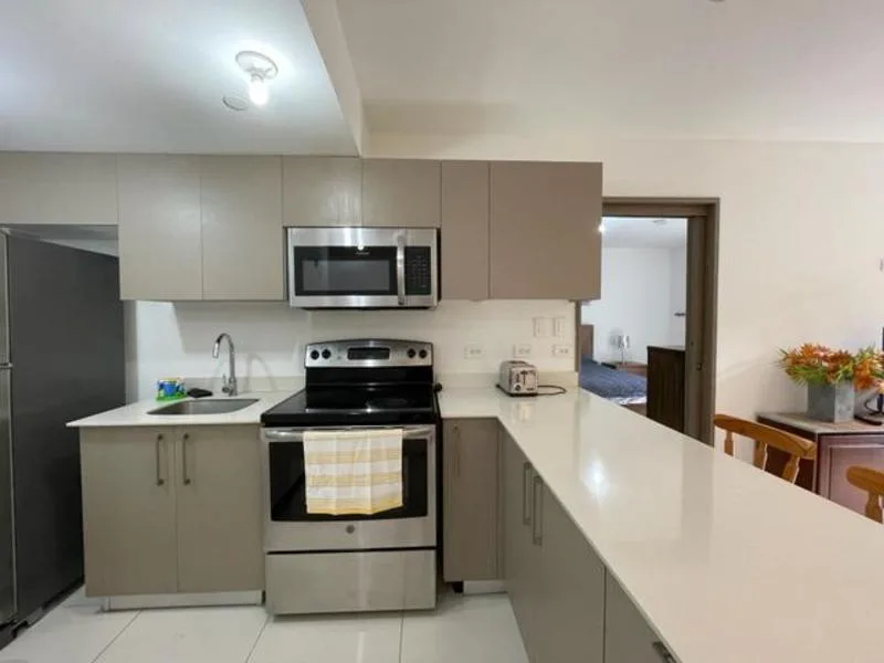 1 Bed Condo For Sale in Rohrmoser — photo 3